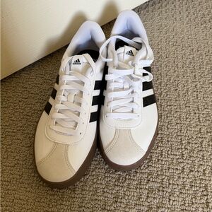 adidas Women’s VL Court 3.0 Sneaker — size 9.5 — NWOT
